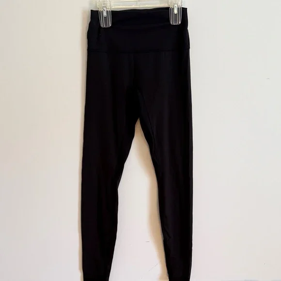 Lululemon Women’s Black Workout Leggings - Picture 2 of 7